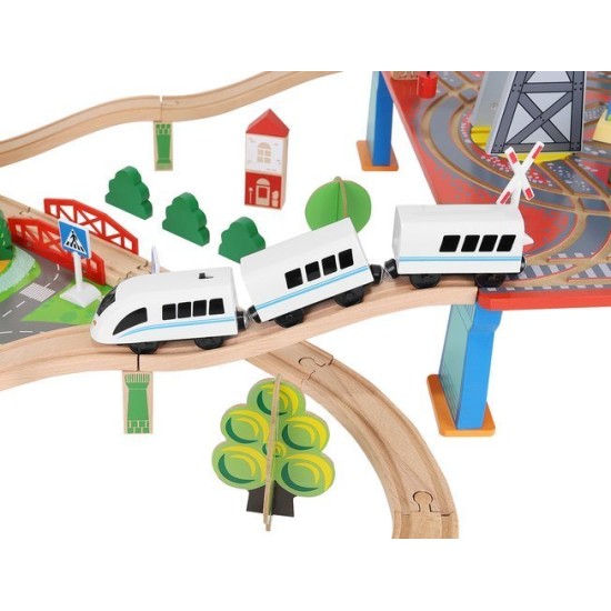 Medinė traukinių trasa su kranu 88 elementų